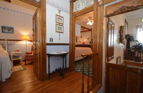 Campbell House B&B