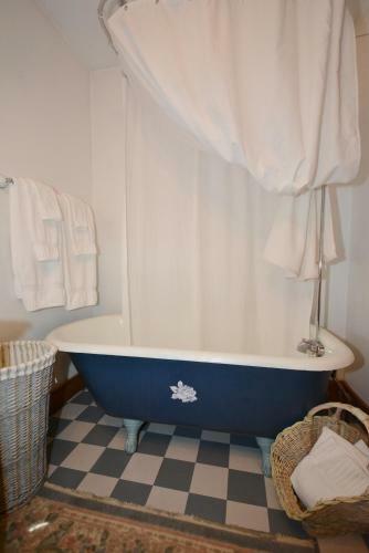 Campbell House B&B
