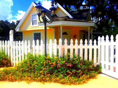 Shamrock Thistle & Crown B&B
