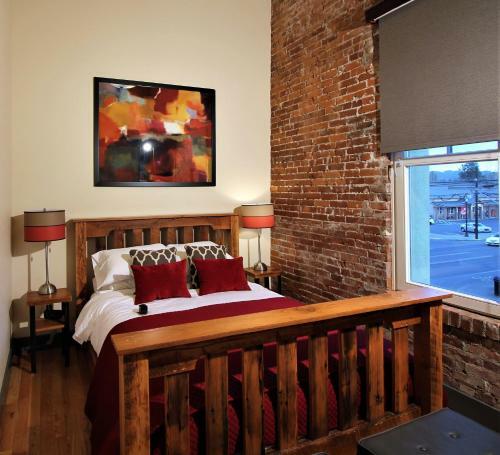 Hotel Amity Flats