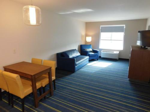Hotel Days Inn & Suites By Wyndham Kearney