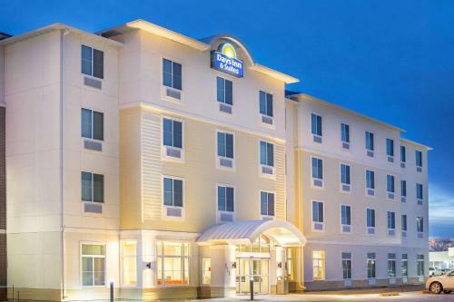 Hotel Days Inn & Suites By Wyndham Kearney