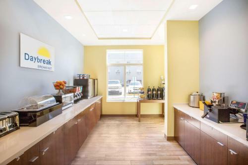 Hotel Days Inn & Suites By Wyndham Kearney