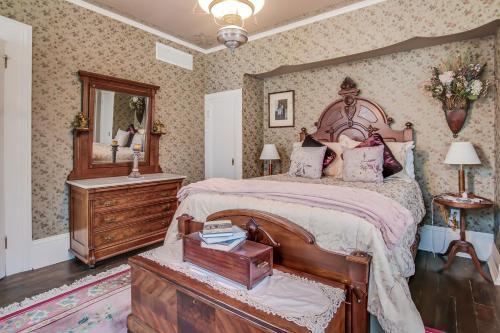 Baert Baron Mansion Bed & Breakfast