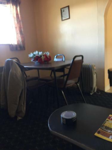 Hotel Chapmanville Inn