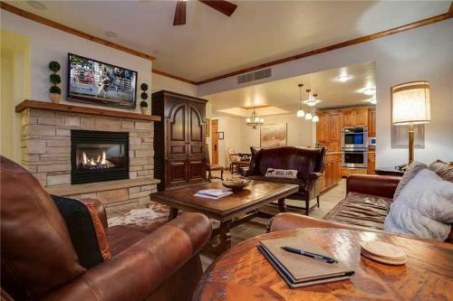 Highmark Steamboat Springs - Hm3b