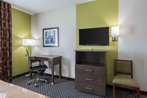 Hotel Quality Inn Warsaw Near Rappahannock River