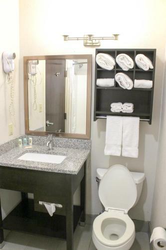 Hotel Quality Inn Warsaw Near Rappahannock River