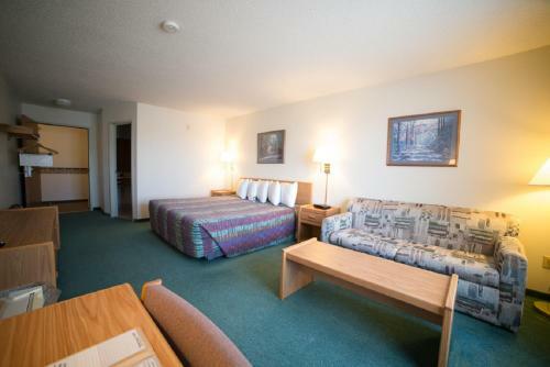 Motel River Valley Inn & Suites