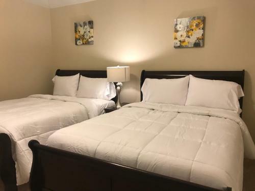 Luxurious 3 Bedroom House The Woodlands Tx