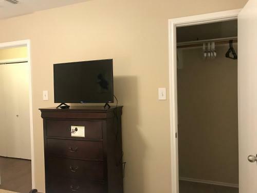 Luxurious 3 Bedroom House The Woodlands Tx