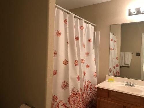 Luxurious 3 Bedroom House The Woodlands Tx