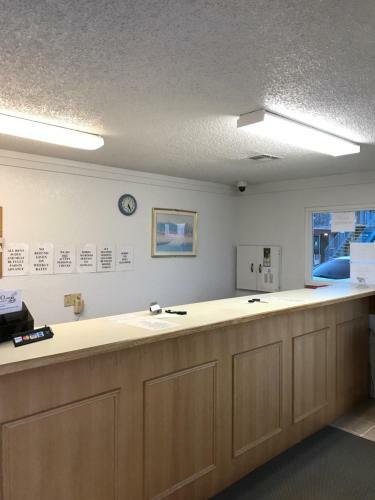 Country Inn Motel