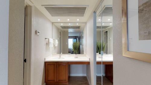 Hotel Chase Suites Brea