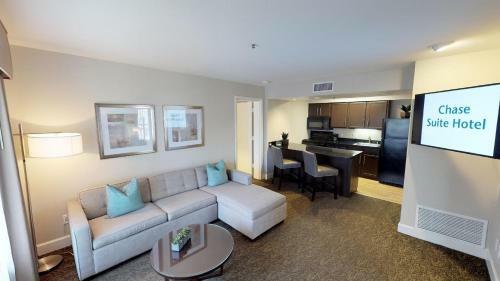 Hotel Chase Suites Brea