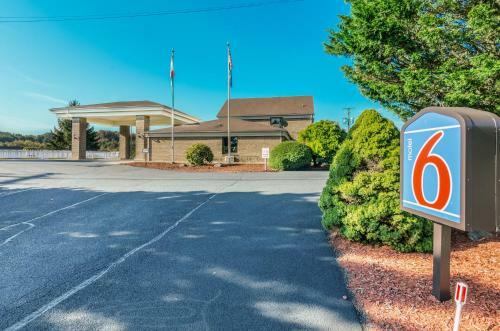 Hotel Motel 6 Hillsville