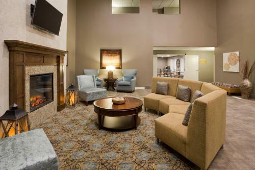 Grandstay Hotel & Suites Delano