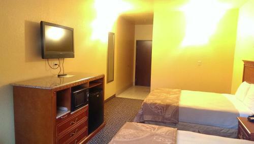 Hotel Hiway Inn Express & Suites