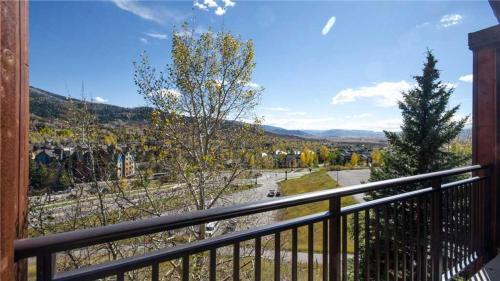 West Condominiums - W3433