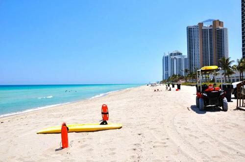 Apartamento Collins Condo #245963