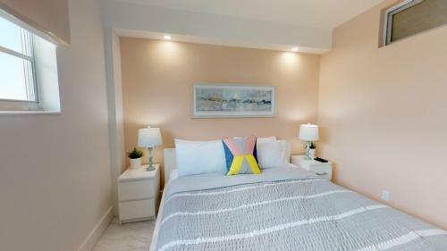 Apartamento Collins Condo #245963