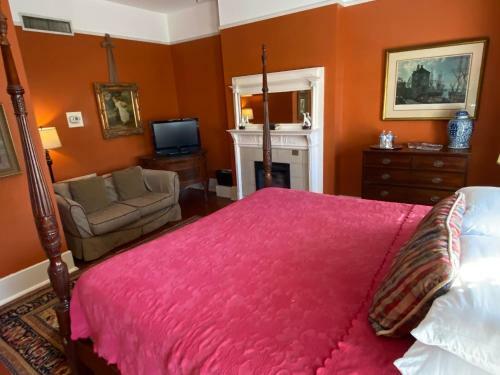 Bed & Breakfast Foley House Inn