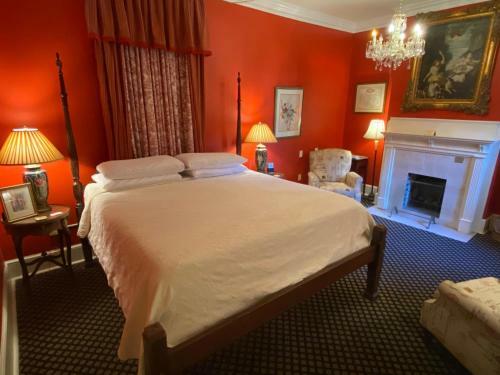 Bed & Breakfast Foley House Inn