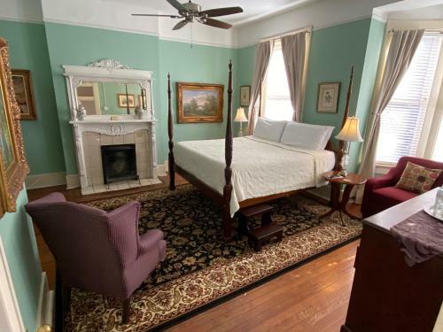 Bed & Breakfast Foley House Inn