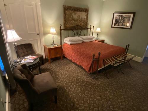Bed & Breakfast Foley House Inn