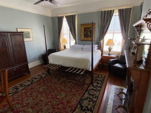 Bed & Breakfast Foley House Inn