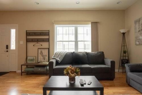West Point Retreat 6 Bd 4 Ba