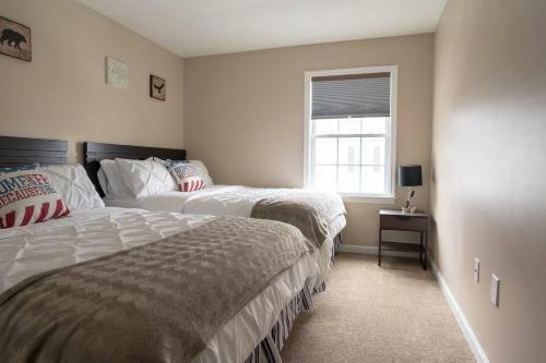 West Point Retreat 6 Bd 4 Ba