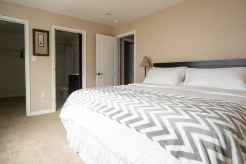West Point Retreat 6 Bd 4 Ba