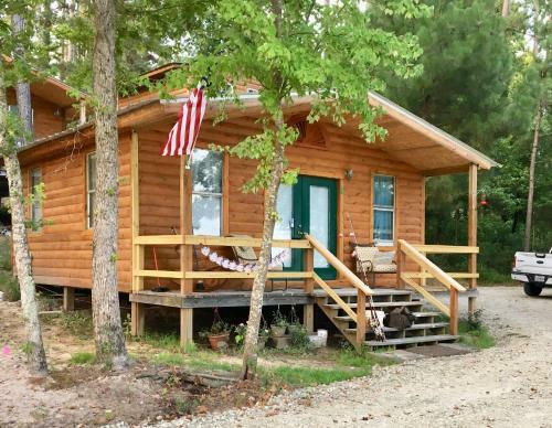 B&r Lakeside Cabins & Rvs Retreat