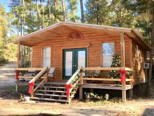 B&r Lakeside Cabins & Rvs Retreat