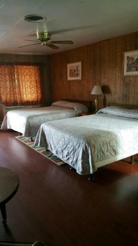 Spanish Creek Motel