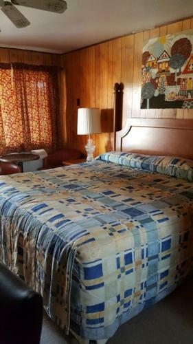 Spanish Creek Motel