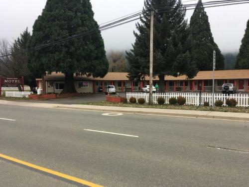 Spanish Creek Motel