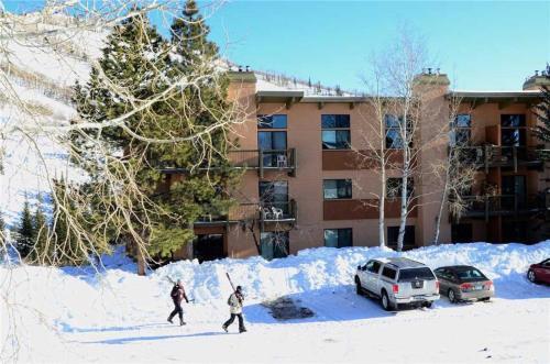 Storm Meadows Club B Condominiums - Cb115