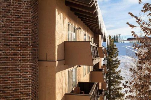 Storm Meadows East Slopeside - Se044