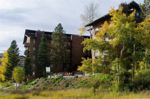 Storm Meadows East Slopeside - Se044