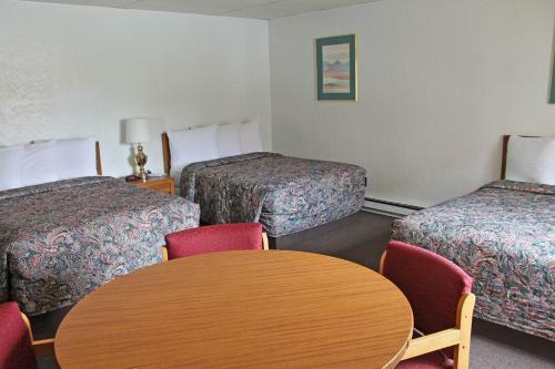 Motel Budget Host Crestview Inn