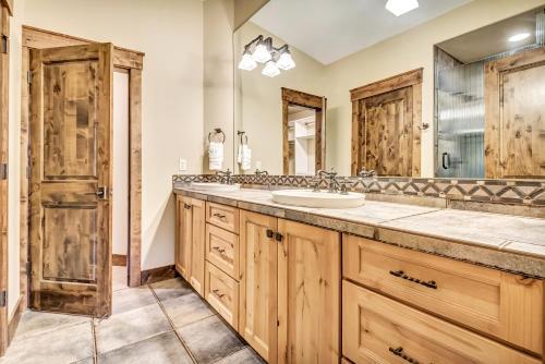 13 Vine Maple Home