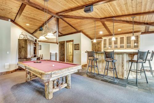 13 Vine Maple Home