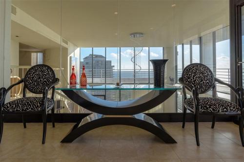 Apartamento Penthouse At Sunchase IV Condo