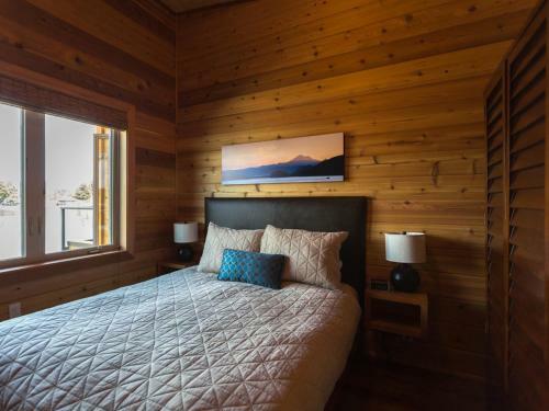 Hotel Snug Harbor Resort And Marina
