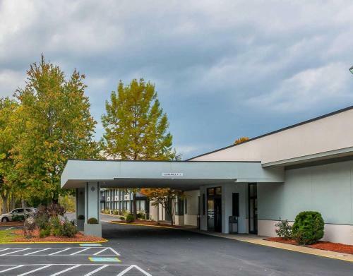 Hotel Clarion Inn Belle Vernon