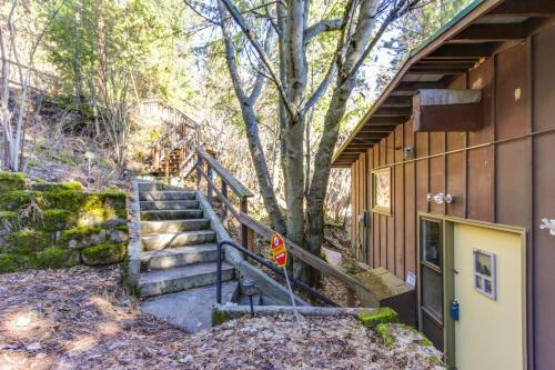 Mica Bay Serenity Cabin