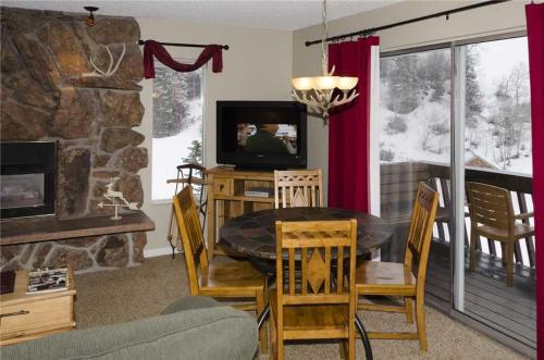 Storm Meadows East Slopeside - Se040