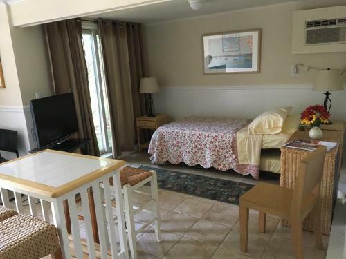 Westhampton Seabreeze Motel